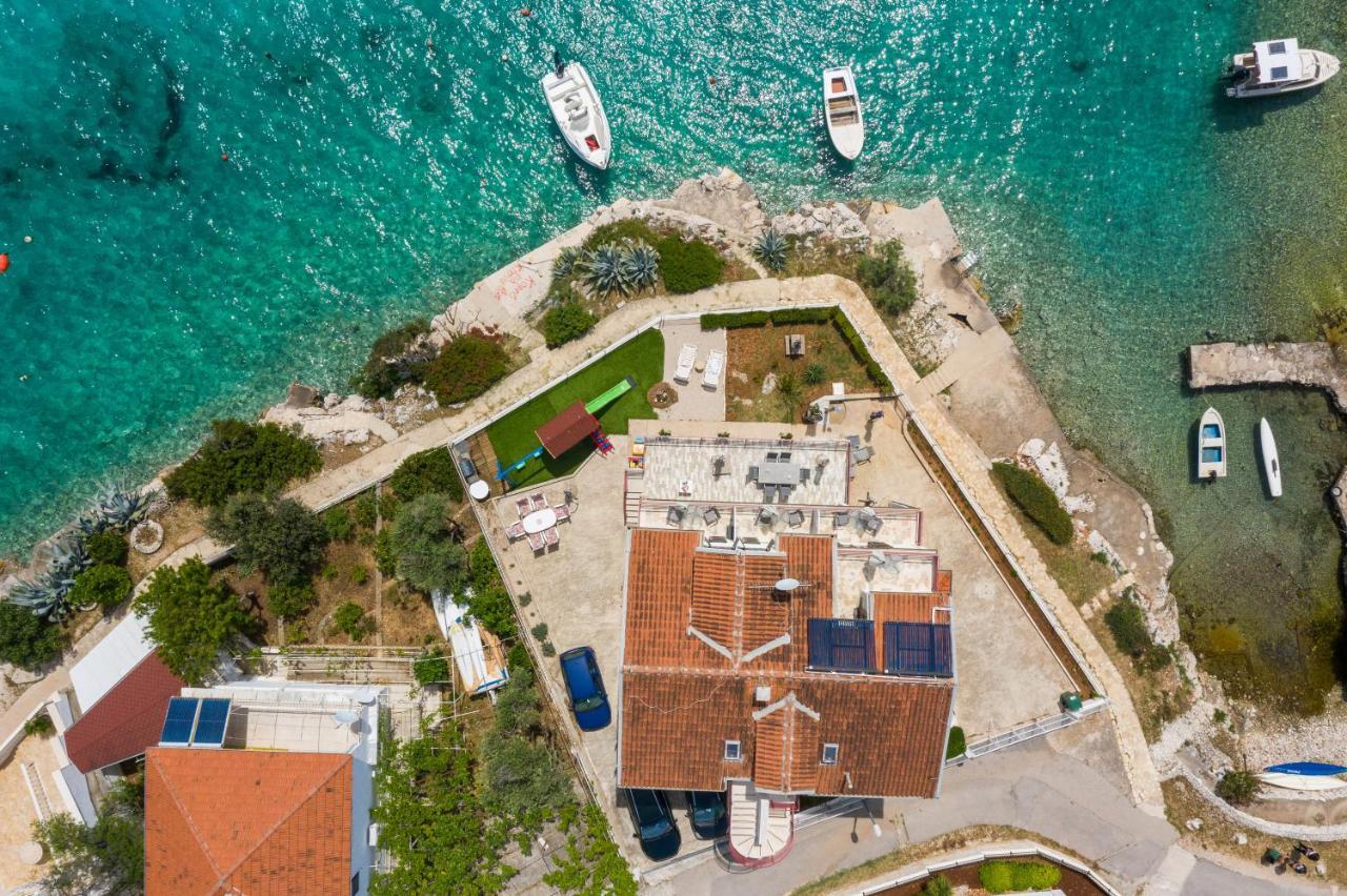 Apartments Villa Zrinka - Last Season Ever! Рогозница Экстерьер фото