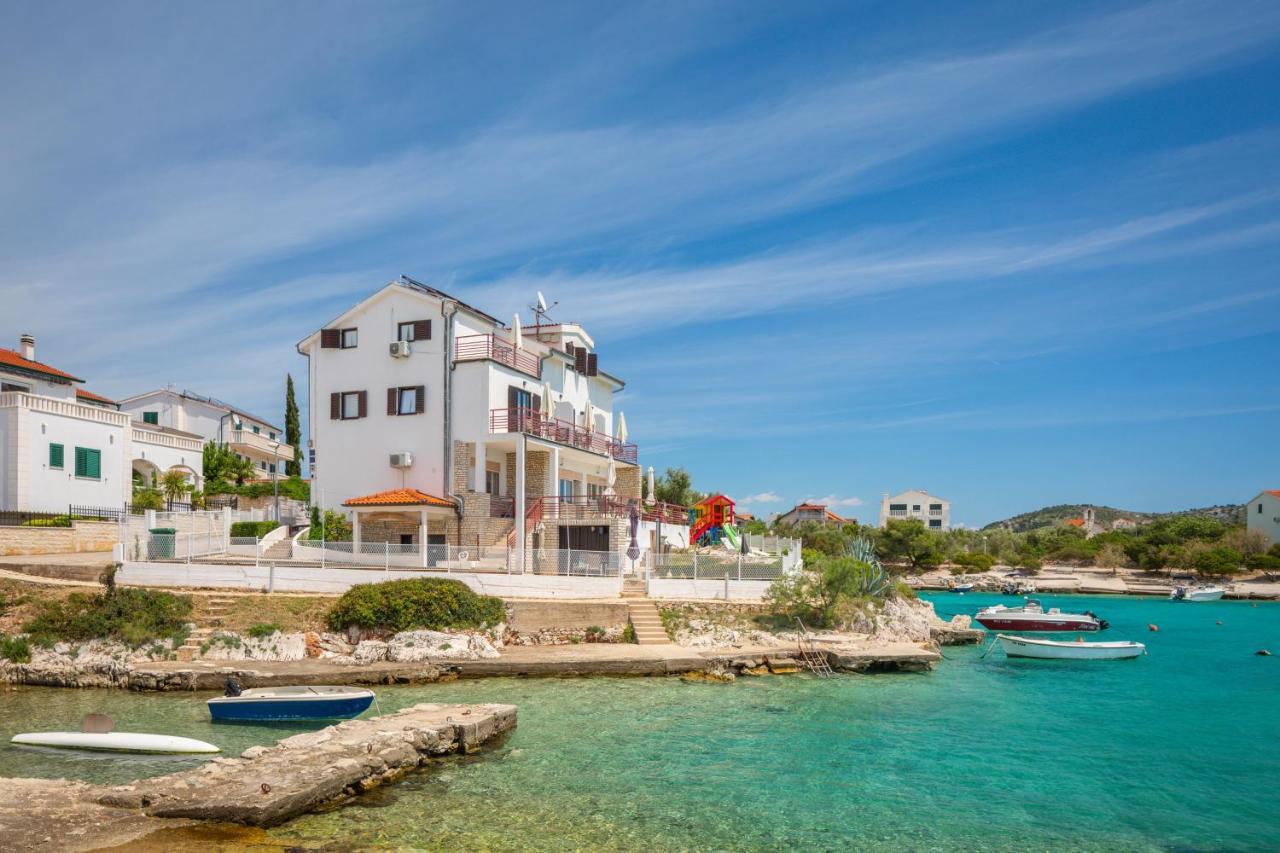Apartments Villa Zrinka - Last Season Ever! Рогозница Экстерьер фото