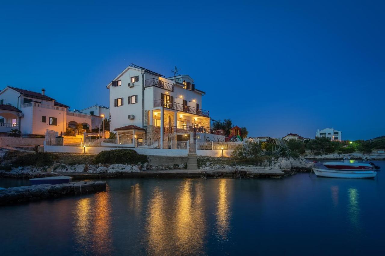 Apartments Villa Zrinka - Last Season Ever! Рогозница Экстерьер фото