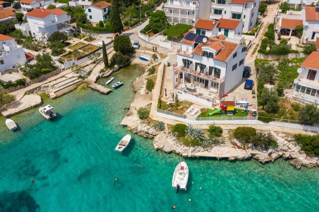 Apartments Villa Zrinka - Last Season Ever! Рогозница Экстерьер фото