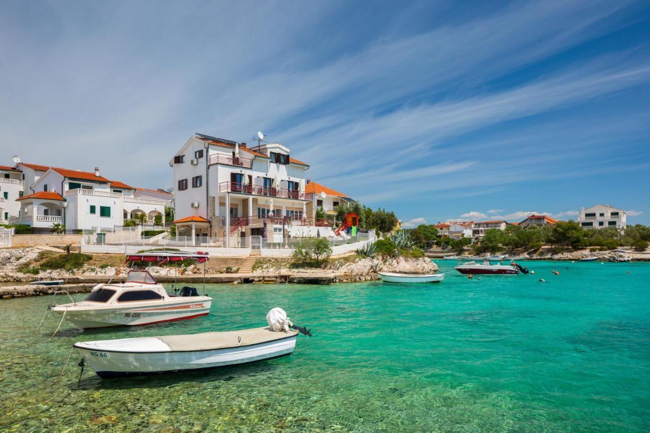Apartments Villa Zrinka - Last Season Ever! Рогозница Экстерьер фото