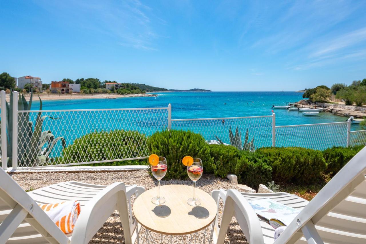 Apartments Villa Zrinka - Last Season Ever! Рогозница Экстерьер фото
